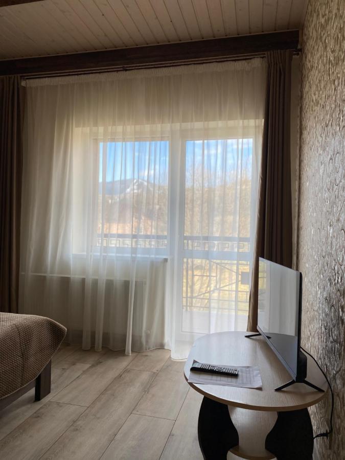Солодкий Гранат Hotel Slavske Bagian luar foto