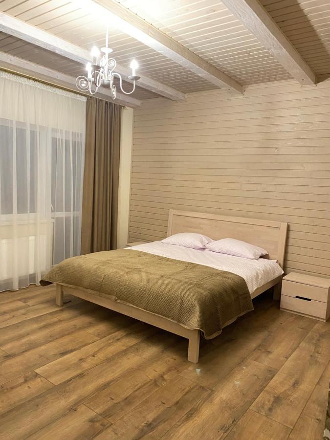 Солодкий Гранат Hotel Slavske Bagian luar foto