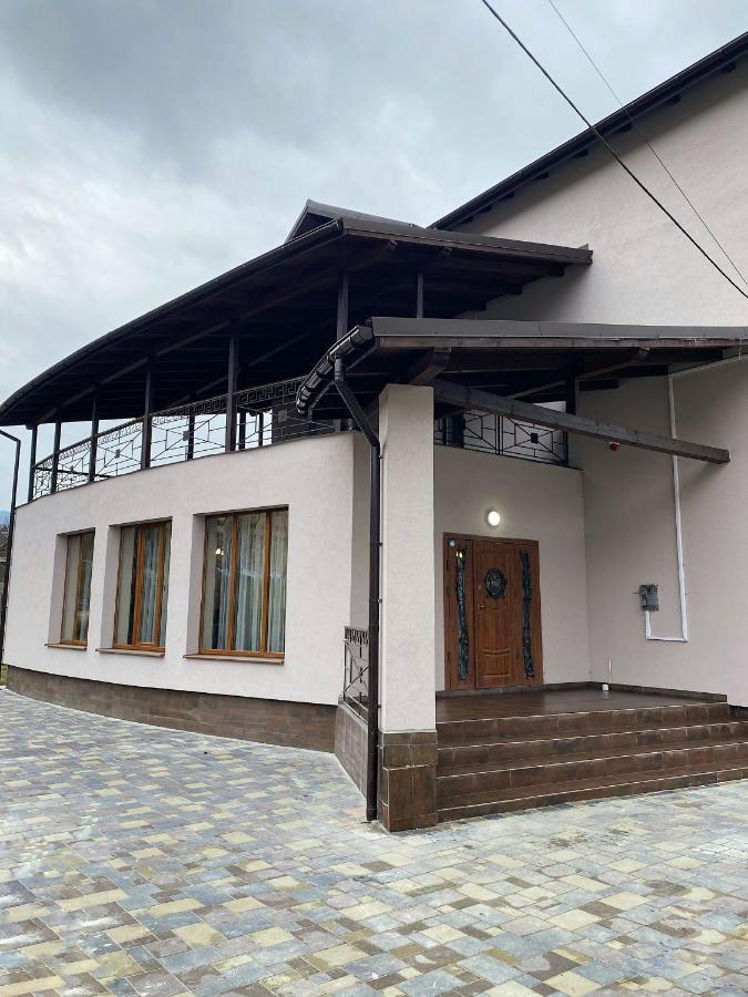 Солодкий Гранат Hotel Slavske Bagian luar foto