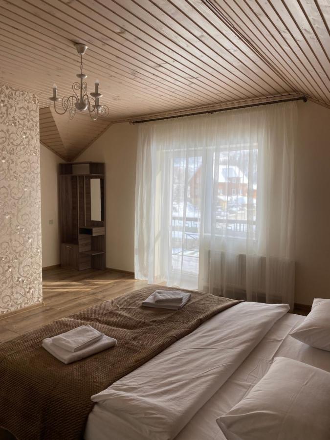 Солодкий Гранат Hotel Slavske Bagian luar foto