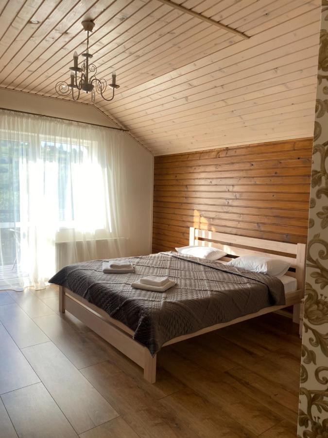 Солодкий Гранат Hotel Slavske Bagian luar foto